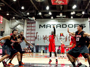Mens Basketball: Matadors fall to Pacific, extending losing streak to 7
