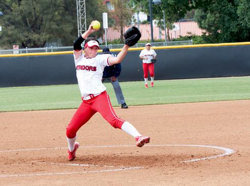 Senior pitcher Shelly Tait pitching this Saturday afternoon against Cal Poly in a three game series. Photo credit by Martha Ramirez/Contributer