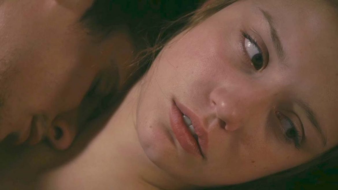 ‘Blue is the Warmest Color’ is bold, messy and brilliant