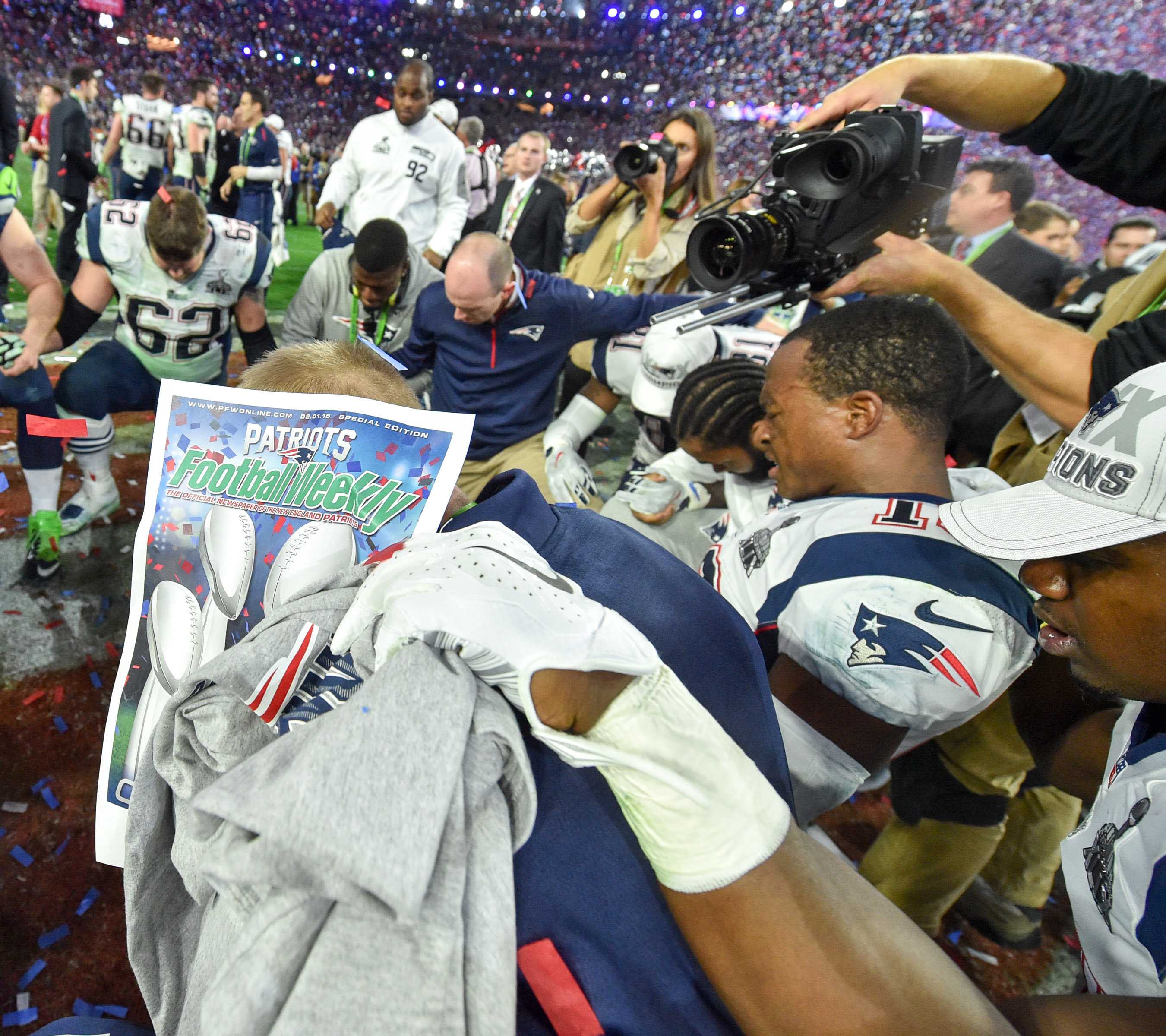 The+New+England+Patriots+celebrate+their+Super+Bowl+XLIX+win+over+the+Seattle+Seahawks%2C+28-24.+Photo+courtesy+of+Tribune+News+Services.