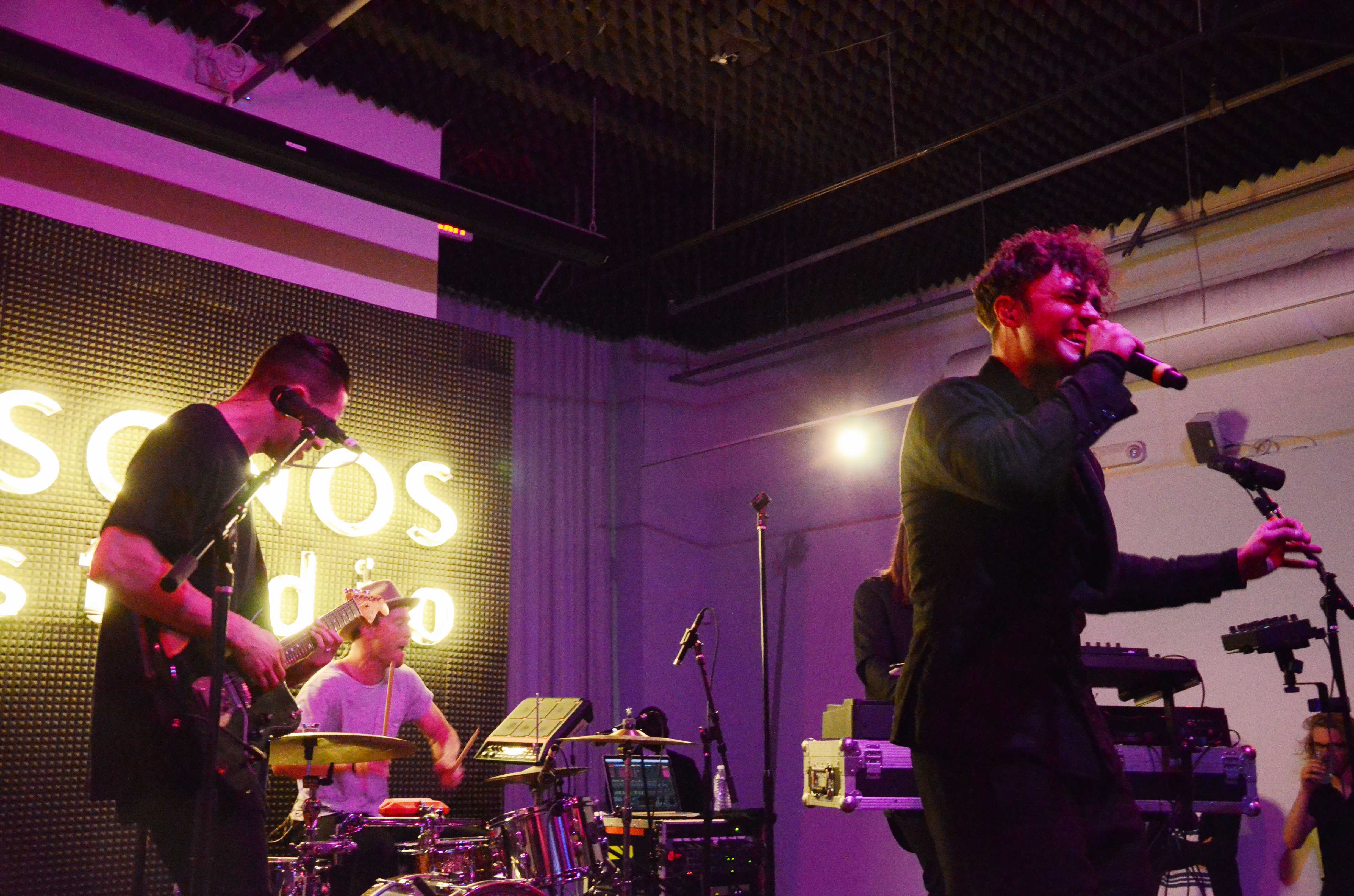 Mikky+Ekko+performs+a+small+set+of+songs+at+the+Sonos+Studios+in+Hollywood+presented+by+Pandora.