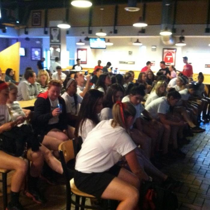 The CSUN Matador Softball and fans alike packed the Pub Sports Grill in anticipation of their eventual opponent in UCLA in the first round of the NCAA Regionals Tournament. Photo Credit/Corey Brumfield/Documentary Editor Photo credit: Corey Brumfield