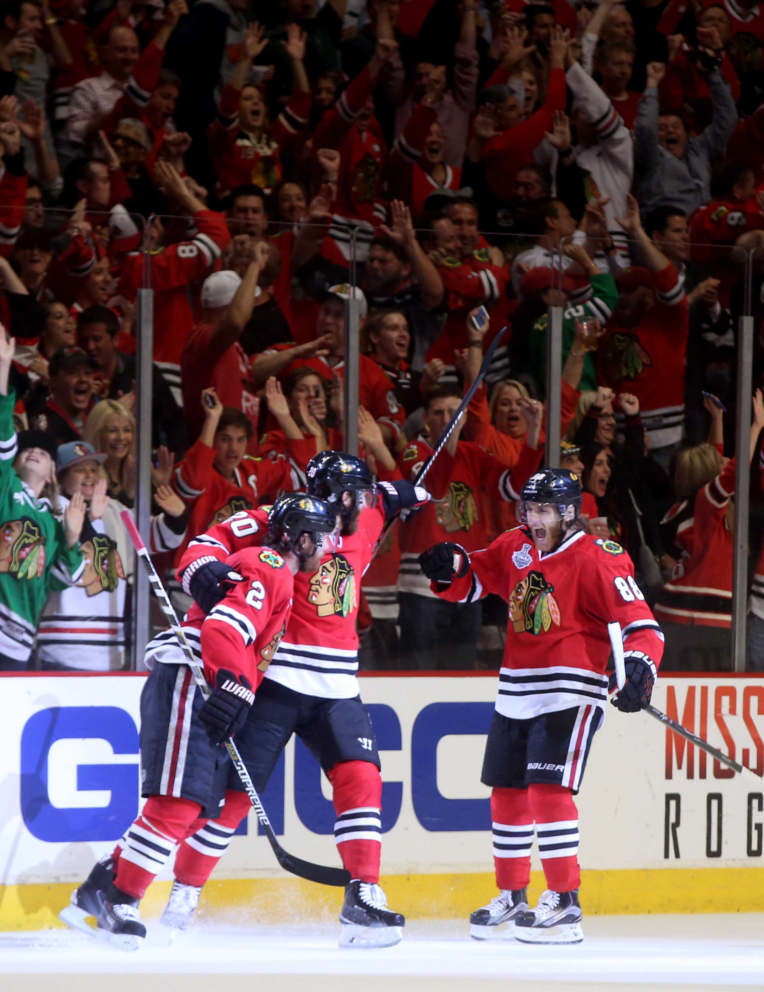 Stanley Cup 2015: Chicago Blackhawks win the trophy after 2-0 win over  Tampa Bay Lightning, The Independent