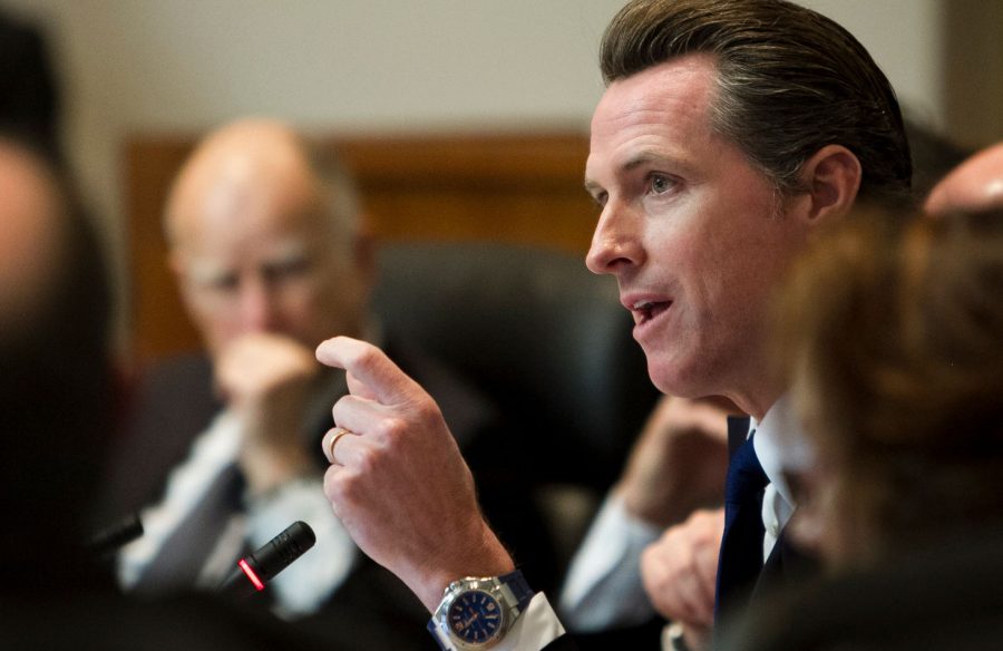 Gov.+Gavin+Newsom+signs+AB+1460+into+law%2C+requiring+all+CSU+students+to+take+a+3-unit+ethnic+studies+in+order+to+graduate.