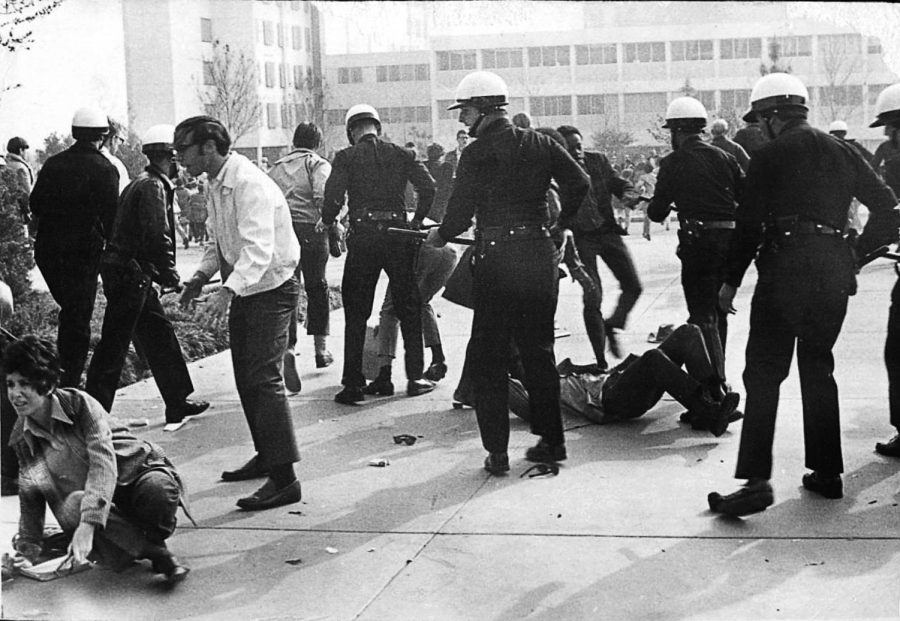 Campus+Unrest%2C+1968%2C+University+Archives+Photograph+Collection%2C+Special+Collections+and+Archives%2C+CSUN+Library%2C+California+State+University%2C+Northridge.