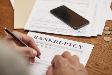 person completing bankruptcy form