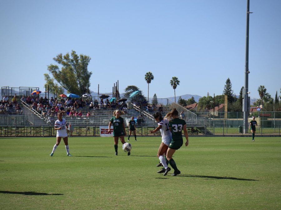 CSUN womens soccer team playing