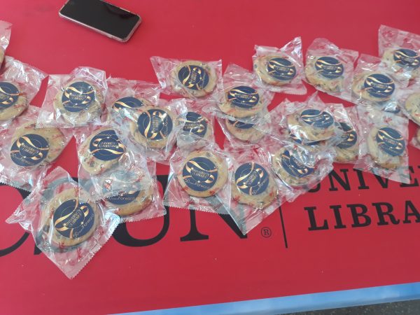 Students received free individually-wrapped cookies baked by the company Mrs. Fields on the University Librarys 50th anniversary in Northridge, Calif. on Oct. 24.