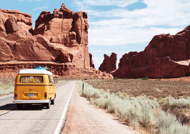 10 Tips for Staying Safe on the Roads When Youre On a College Road Trip