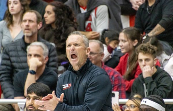 Coach Andy Newman, challenging his men to pick up their slack on defense at the Premier America Credit Union Arena in Northridge, Calif., on Feb. 3, 2024.