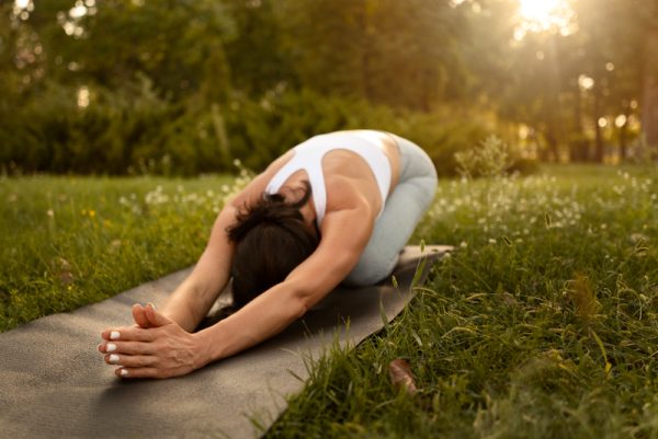 5 Ways Yoga Enhances College Student Well-Being