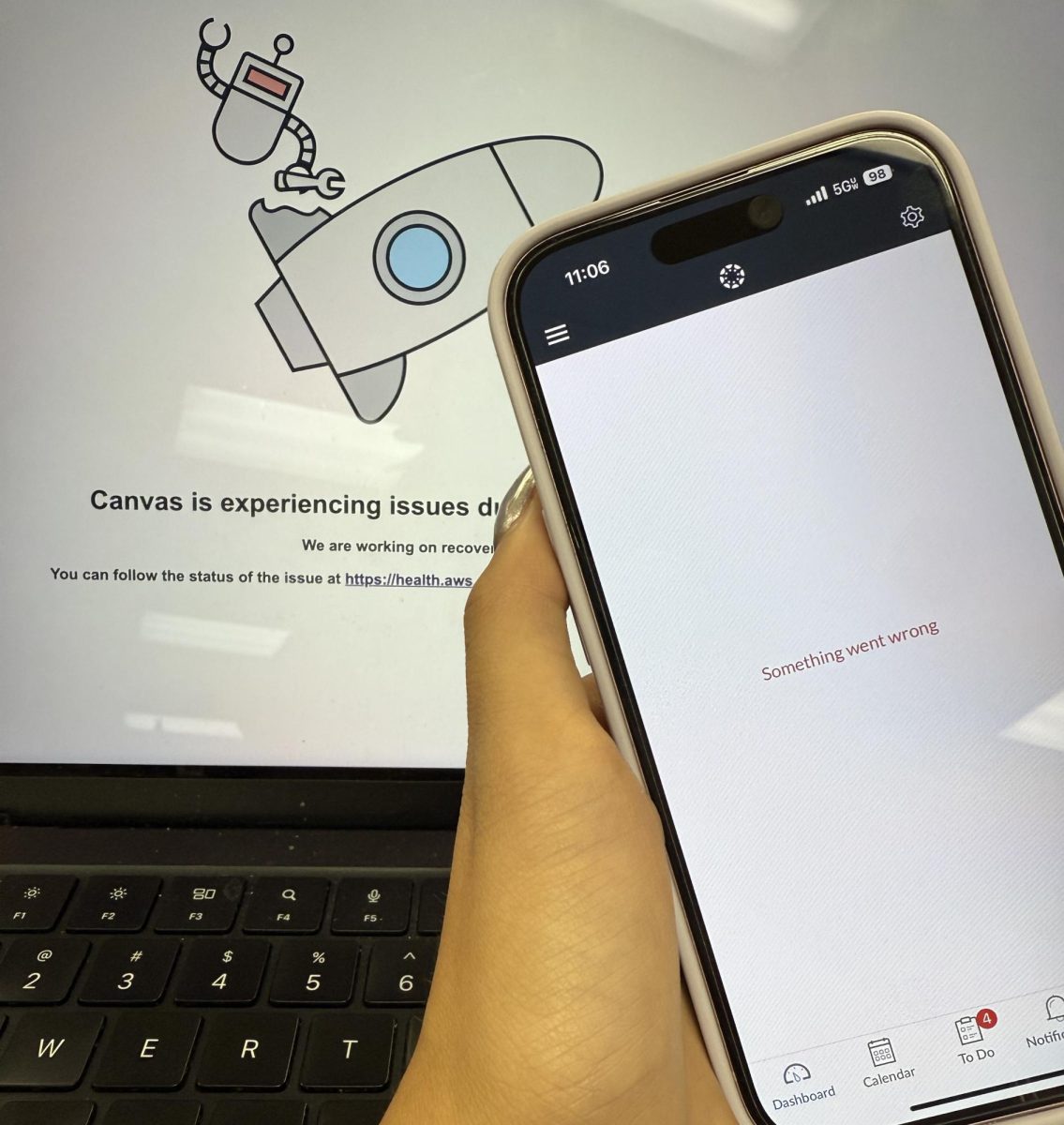Canvas on desktop and mobile show error messages when opened due to ongoing Amazon Web Services (AWS) outages on Oct. 20.