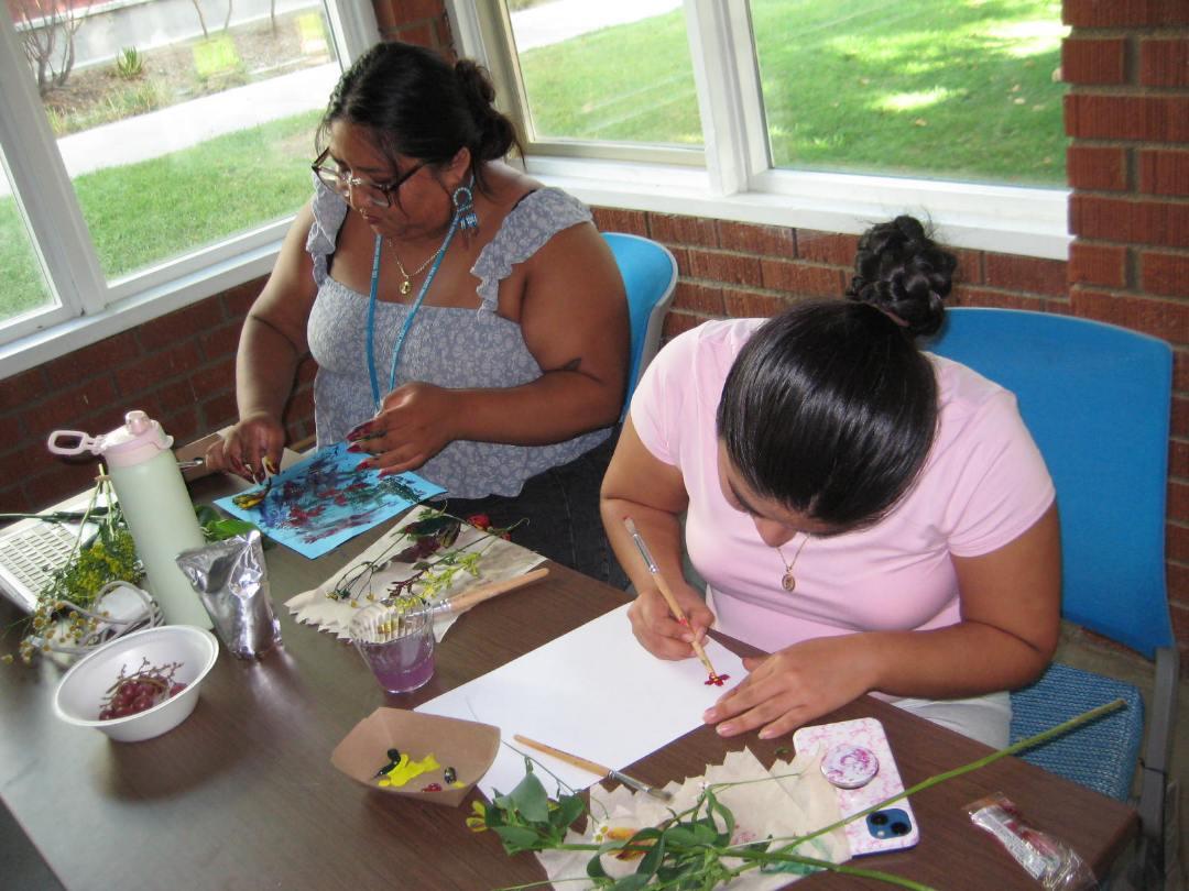 Club members participate in some flower doodling and stamping after a long day of classes. Colita de Rana’s goal is to provide a safe space for students to relax on campus, on Sept. 23, 2025.