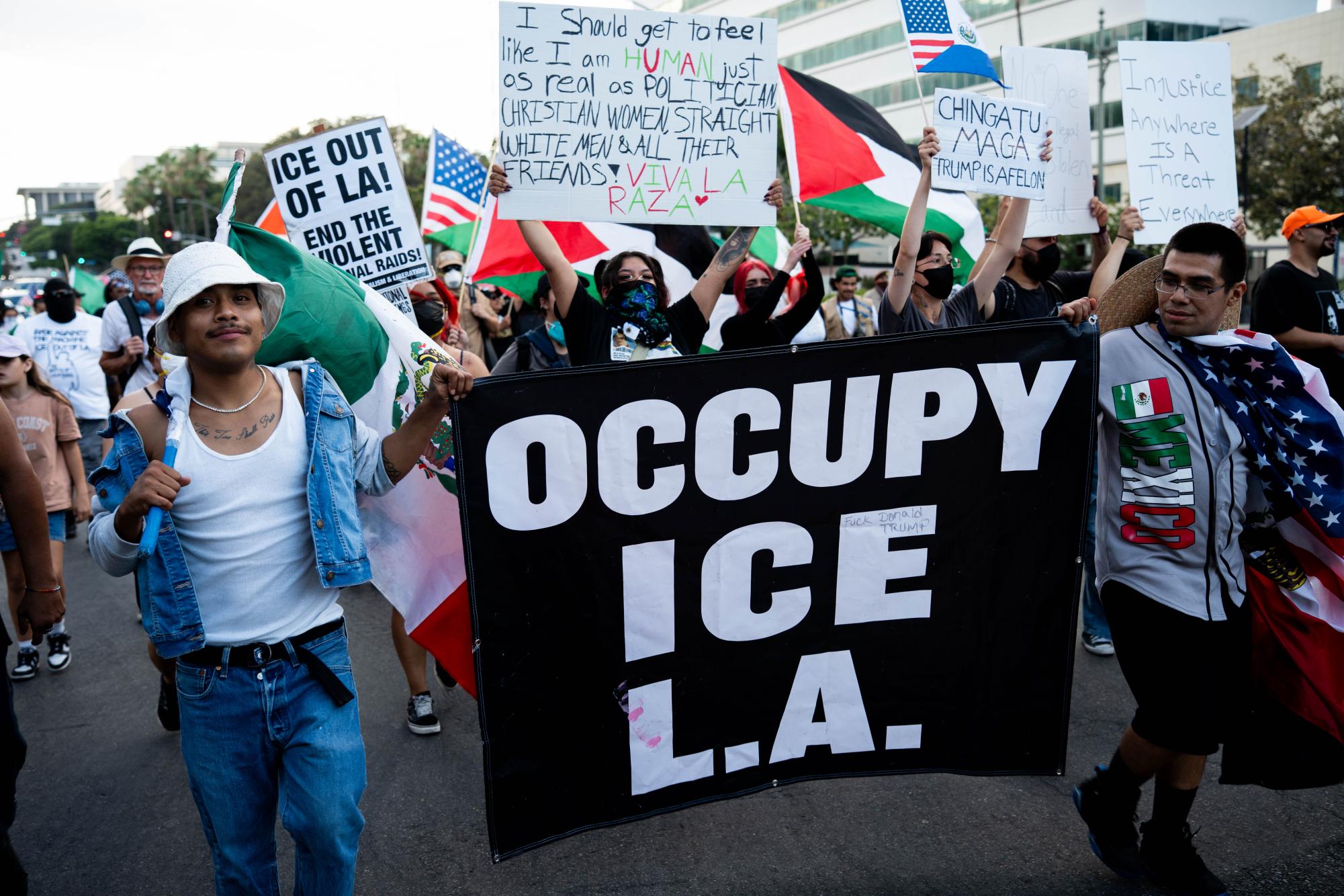 Students organize ‘ICE OUT OF THE 818’ rally at CSUN