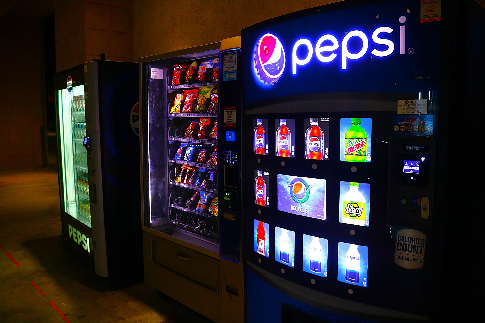 Limited late-night dining and rising food costs challenge CSUN students ...