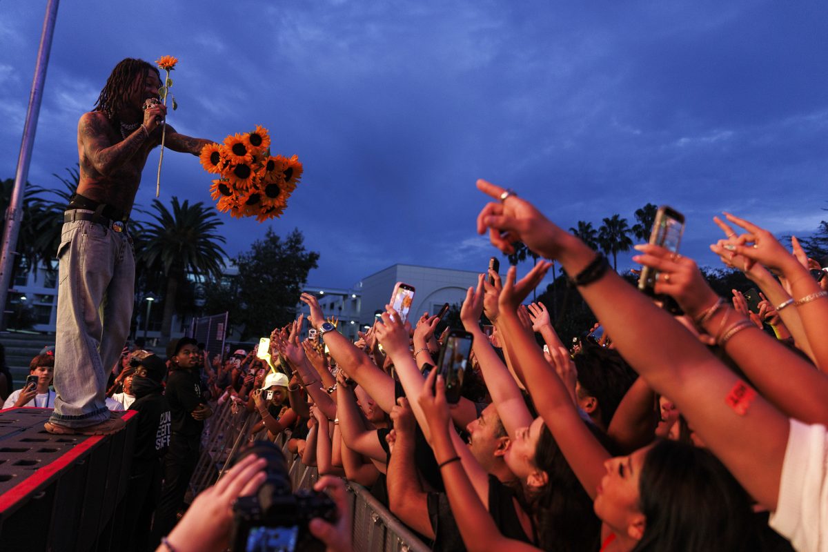 Swae Lee actúa en el Gran Show de CSUN en Northridge, Calif., el 17 de octubre de 2026.